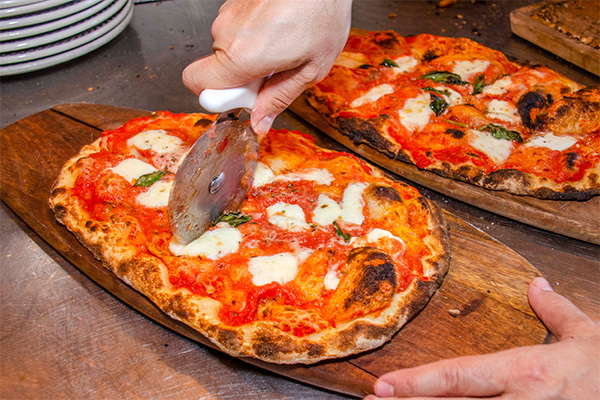 Order Italian food delivery near Westlake Village, California from Basta.